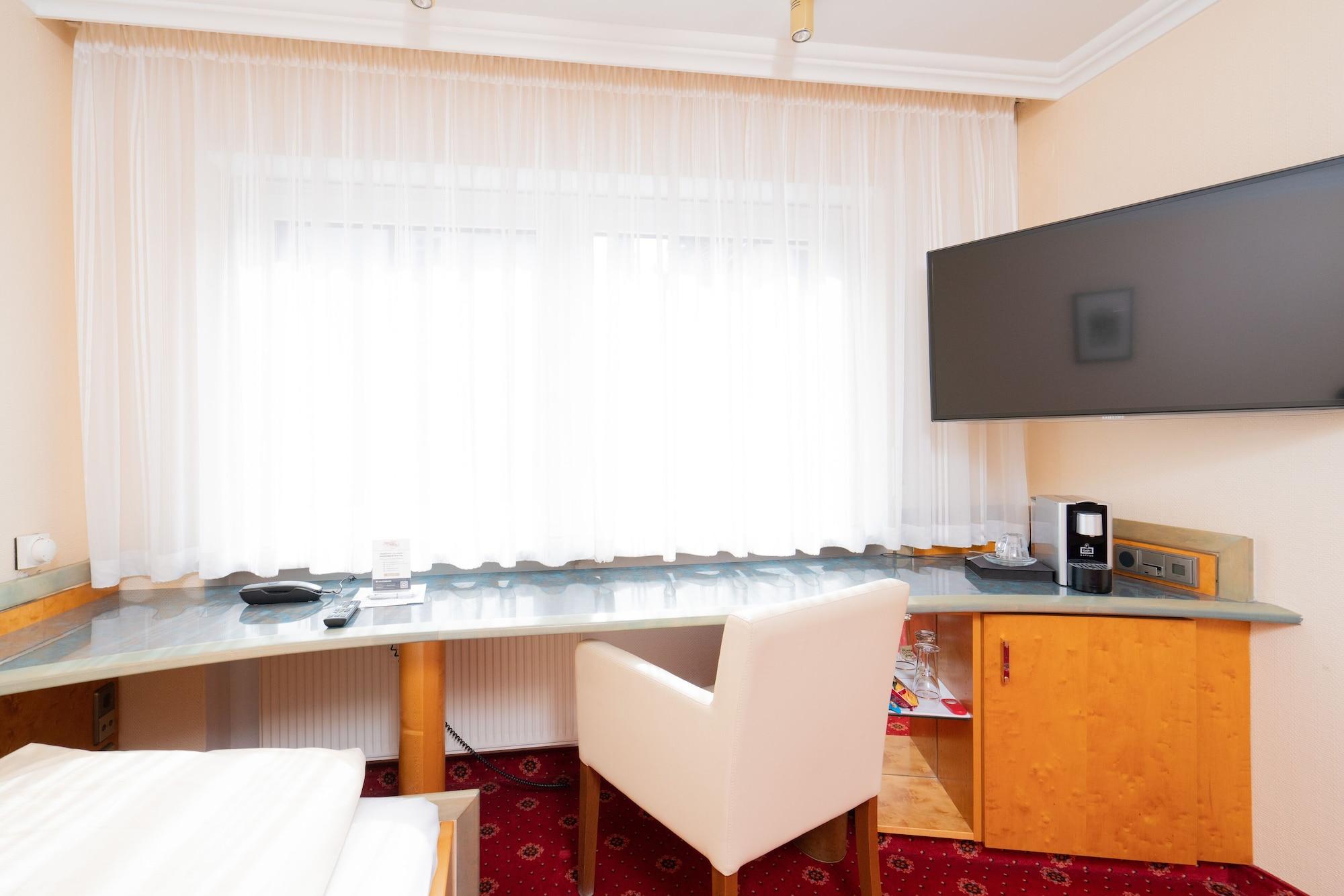 Hotel Adler - Paulas Alb Ehingen  Εξωτερικό φωτογραφία