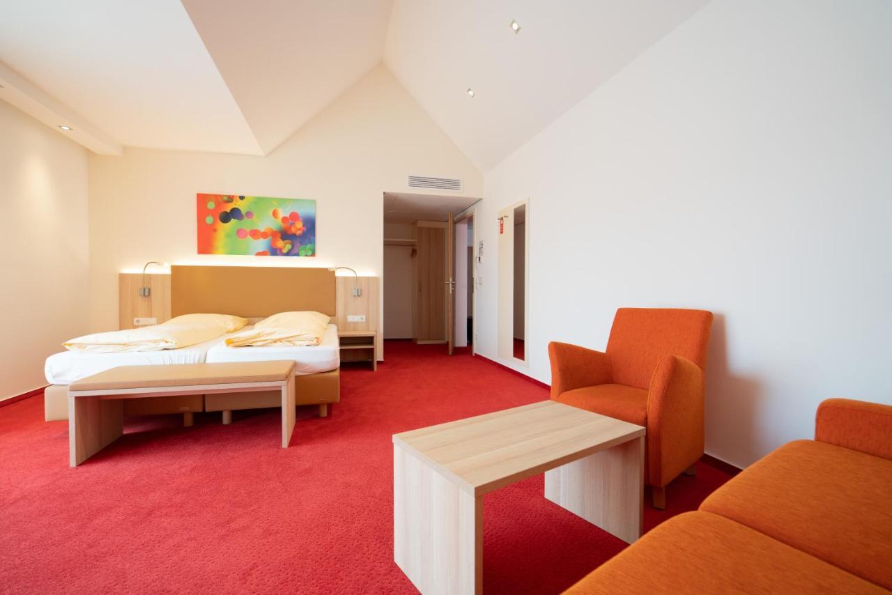 Hotel Adler - Paulas Alb Ehingen  Εξωτερικό φωτογραφία