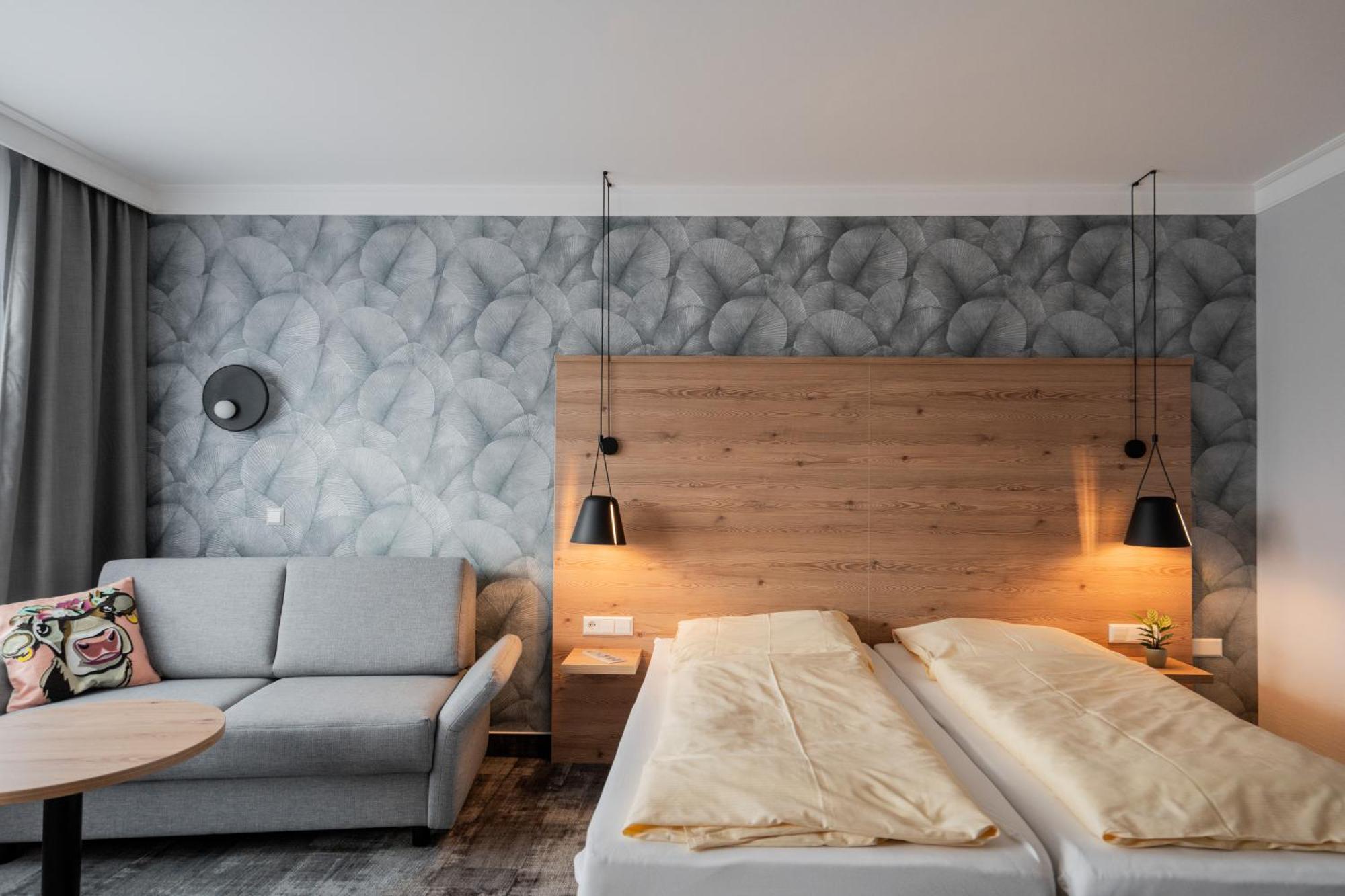 Hotel Adler - Paulas Alb Ehingen  Εξωτερικό φωτογραφία
