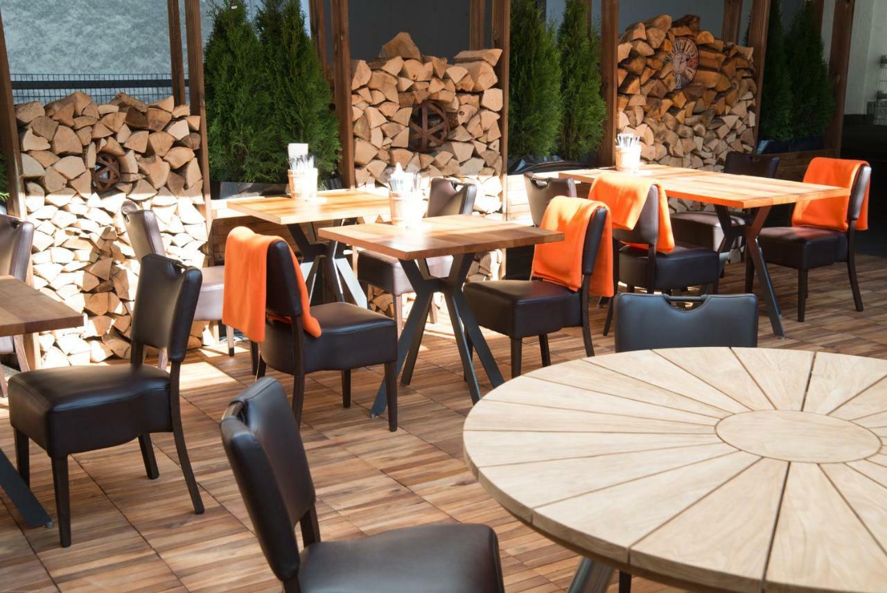 Hotel Adler - Paulas Alb Ehingen  Εξωτερικό φωτογραφία